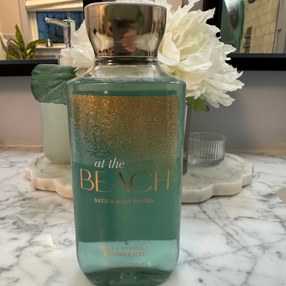 Bath & Body Works Gold and Blue Body Wash